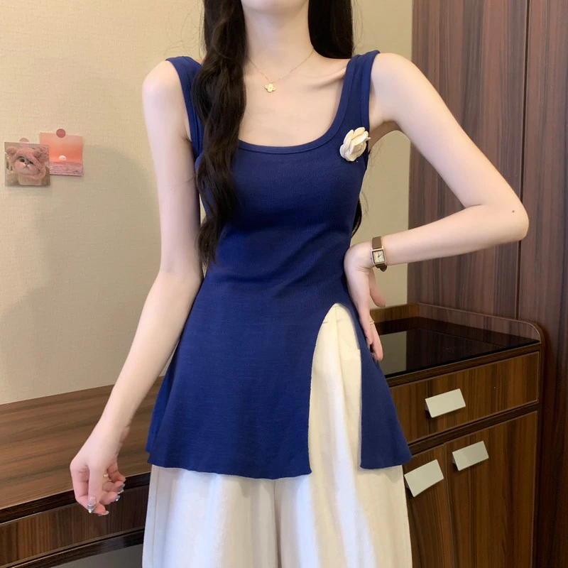 设计感时尚斜开叉显瘦方领小吊带背心女夏季新款甜美花朵针织上衣