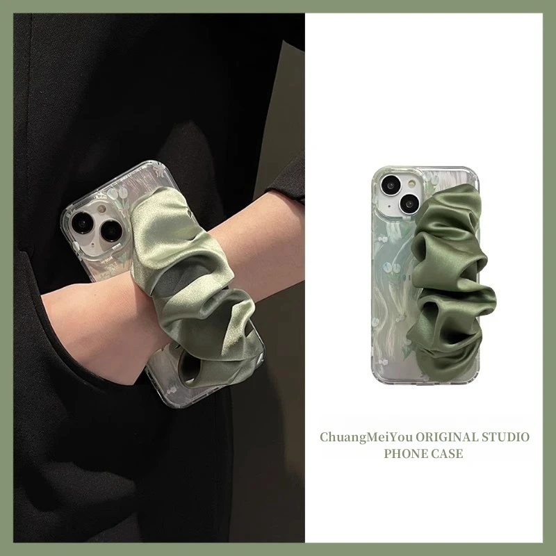 薄荷绿丝巾腕带适用苹果15手机壳iphone14promax斜挎带13保护套12