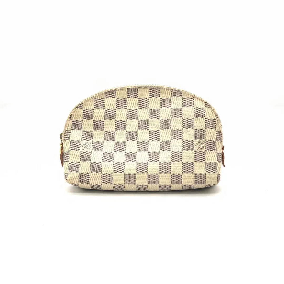 95新 LouisVuitton/路易威登 牛奢网/LV 白棋盘格洗漱贝壳包/