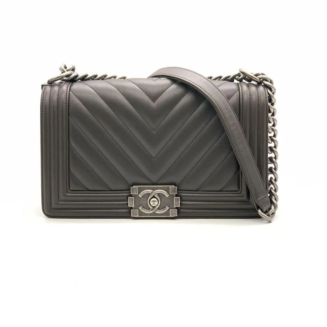 95新 Chanel/香奈儿  褐色V纹中号leboy链条包/26开