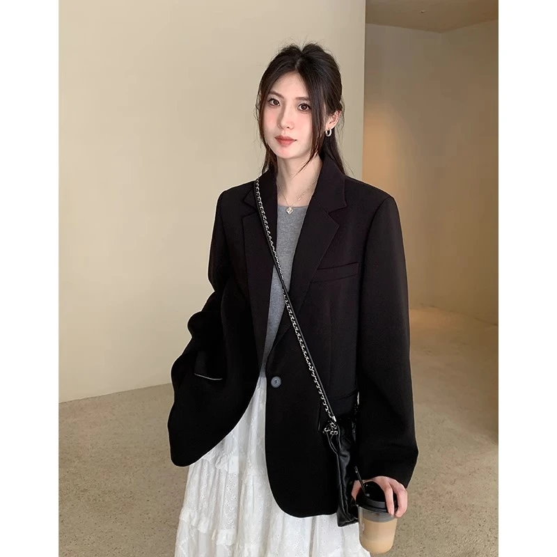 显瘦廓形西装外套女秋冬2025新款小众百搭宽松黑色小个子休闲西服