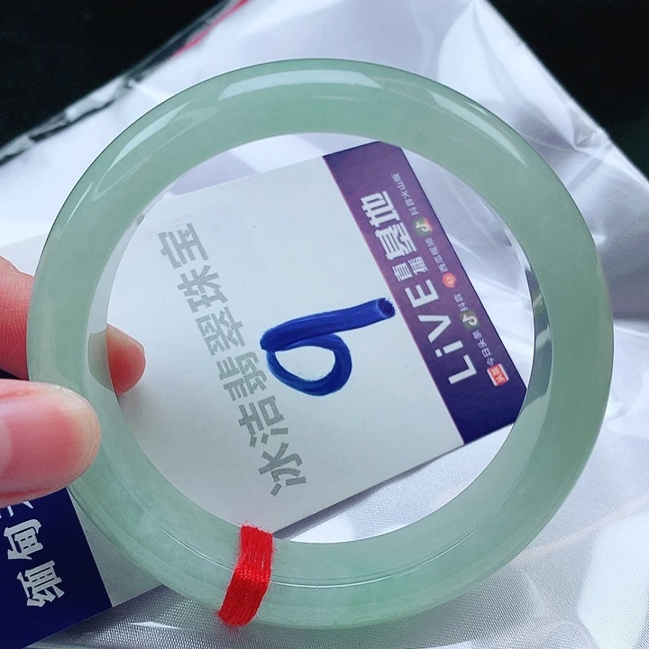 翡翠手镯未镶嵌缅甸天然a货翡翠手镯