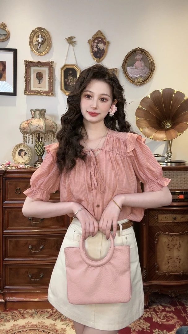 (现货)一生罗曼【花漾甜心】法式V领荷叶边系带设计感短袖衬衫Y2980