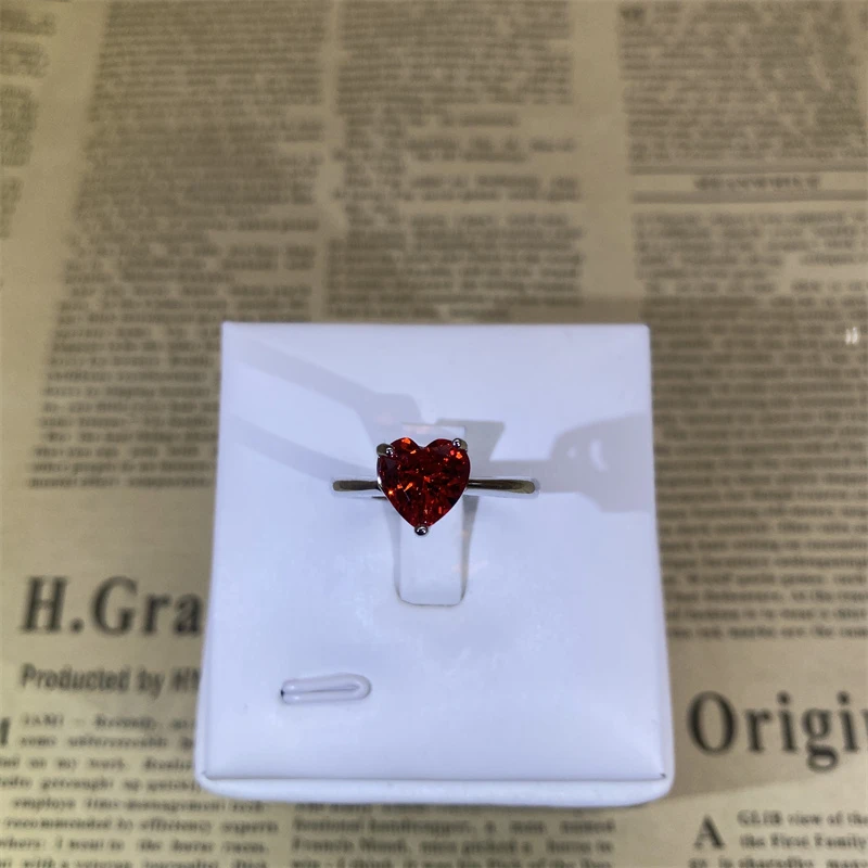 【玫瑰般的纯洁】戒指HXZ03741