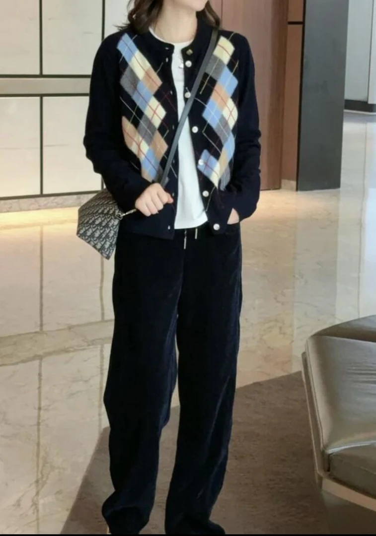 萍姐家2024冬季新款高端圆领菱形格针织开衫CY008