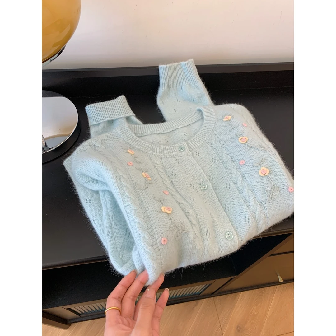 奶蓝色碎花毛衣开衫女秋冬2024年新款春秋风软糯糯法式洋气针织衫