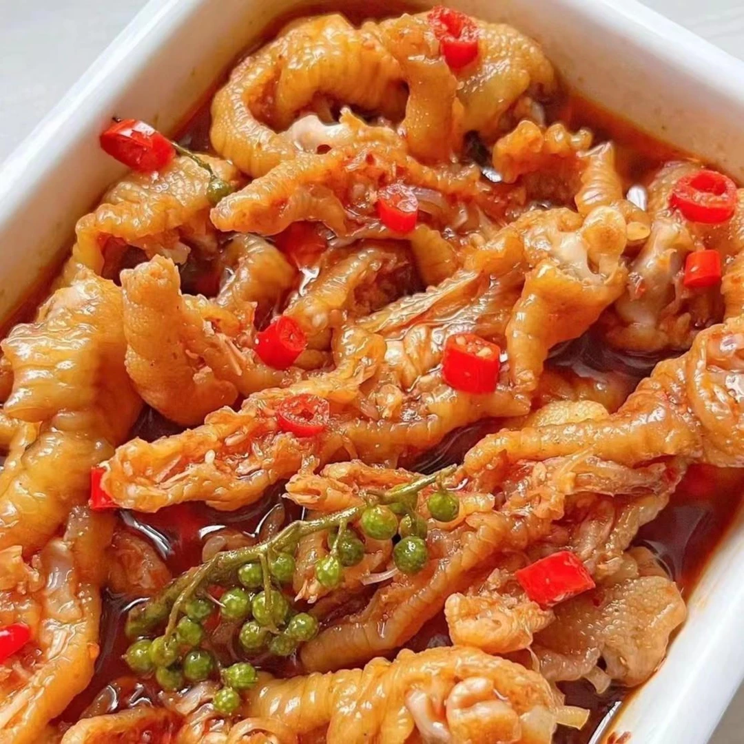 无骨鸡爪柠檬酸辣网红罐装甜辣泡椒脱骨鸡爪去骨