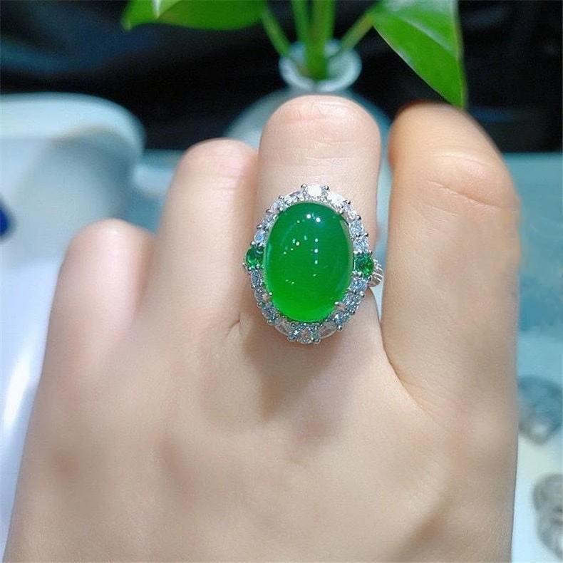 (小默甄选)缅甸缅绿 帝王绿 翡翠色 蛋面豪镶妈妈戒