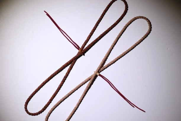 【龙须】系列红芽口百香籽108直切顺纹柏香籽红牙口直筒顺