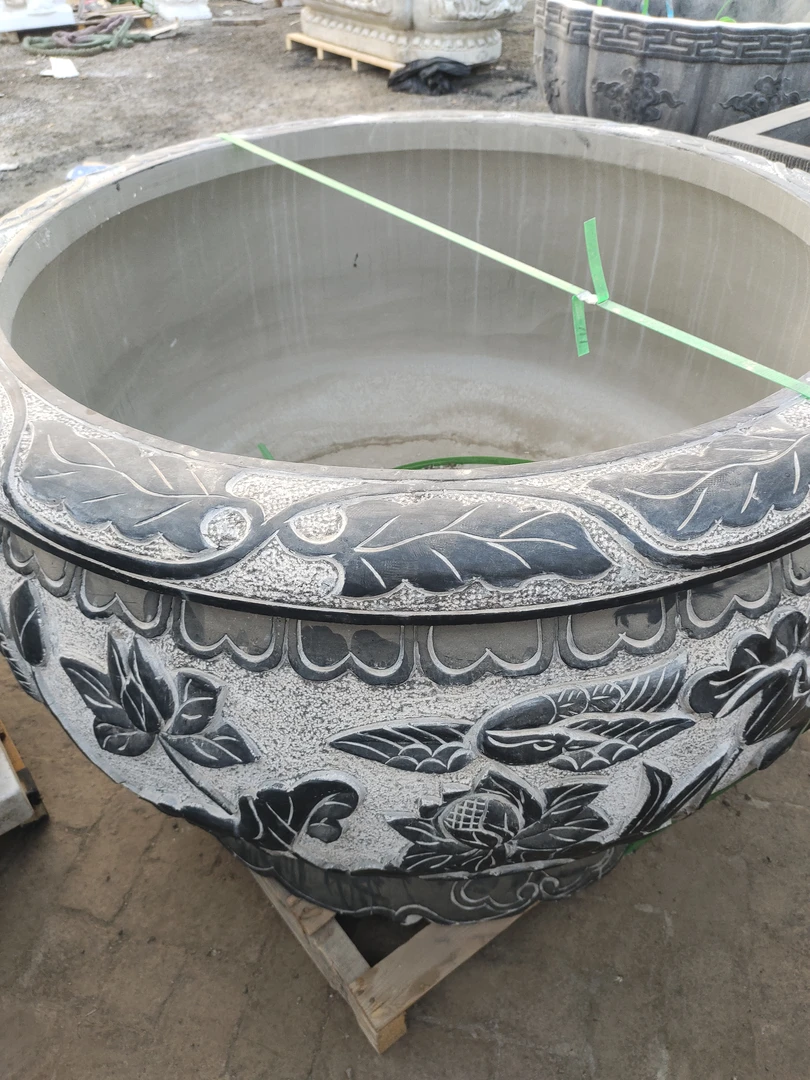 汉白玉材质。做工精细。包邮。1米，（不包括卸车）