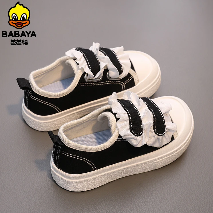 芭芭鸭儿童帆布鞋女童鞋子透气休闲鞋2025春季新款板鞋百搭公主鞋