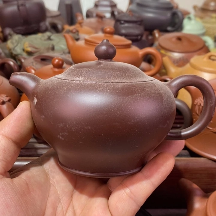 紫砂茶壶随*精工制作