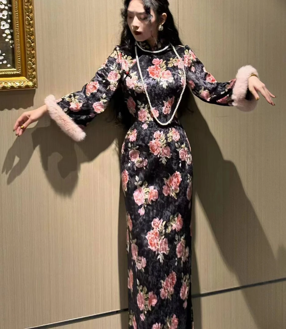 画报夫人原创自制秋冬厚款好花朵丝绒兔毛倒大袖旗袍    情怀少女