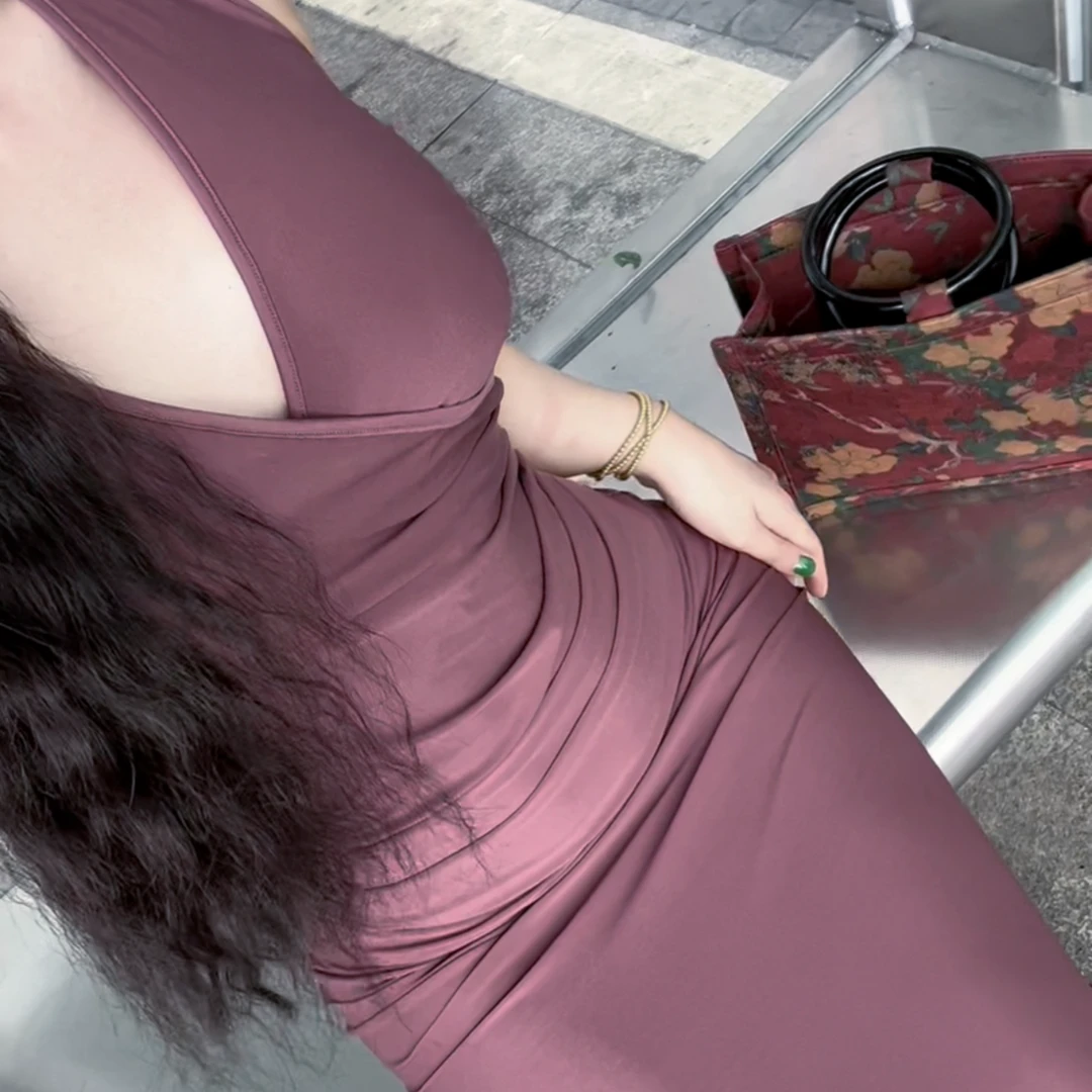 LHMknk1画报夫人原创自制牛奶丝纯欲性感女神裙《致命女人》