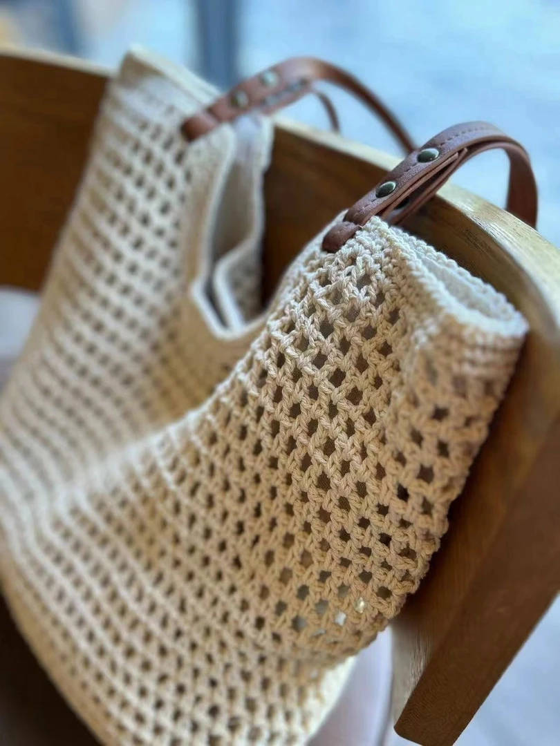 【贵妃】T2123 2025蛇年秋冬新款女士百搭时尚运动简约小众包包