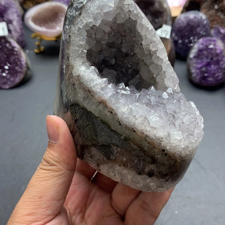 紫晶大型摆件(非配饰)未镶嵌