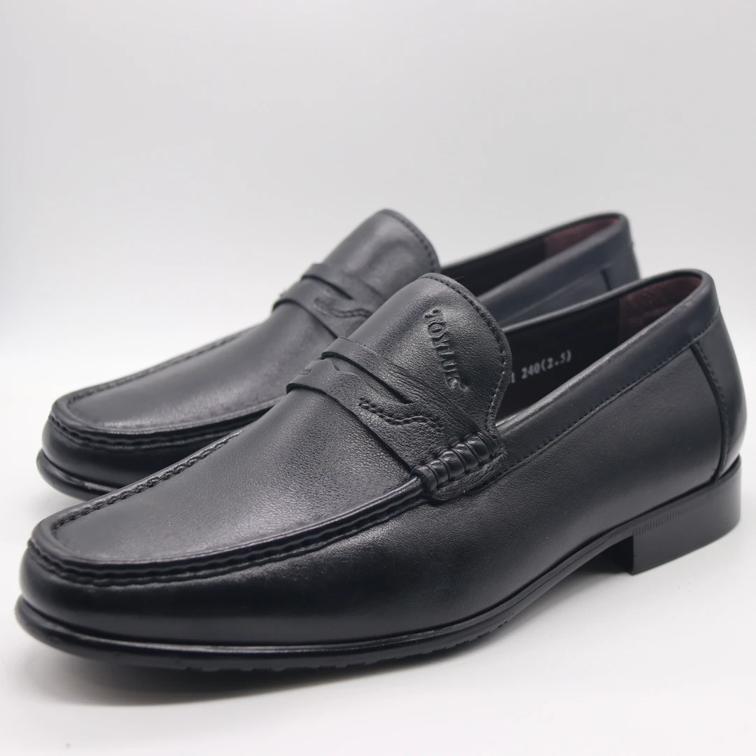 TOYLUK男士时尚经典黑色低帮休闲鞋H16482-01