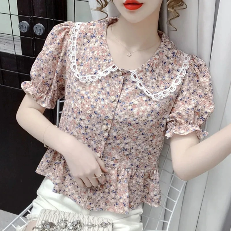 法式复古碎花衬衫女夏季新款蕾丝花边娃娃领短袖收腰修身百搭上衣