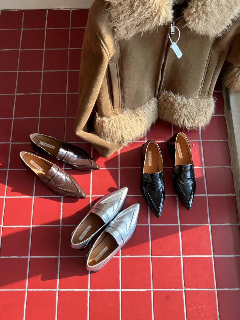 2024秋季新款纯色尖头显瘦英伦风低跟小皮鞋玛丽珍鞋百搭深口女鞋