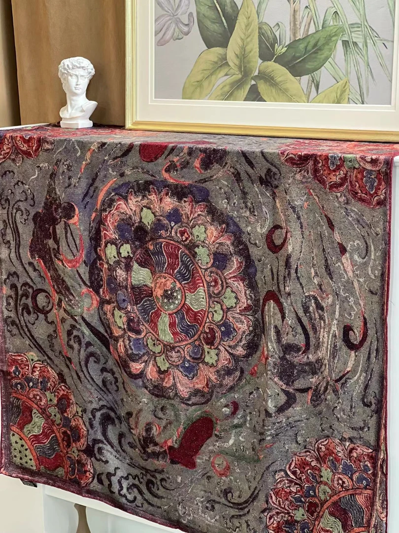 110丝毛方巾- 丝绸藻井 薯莨银丝106*106cm丝巾