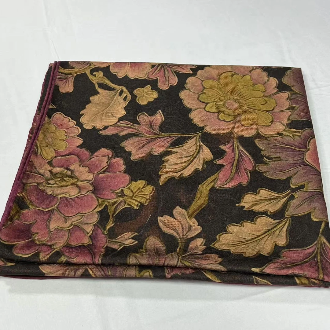 140提花丝绒方巾-绚烂绽放 双面异稿135cm丝巾