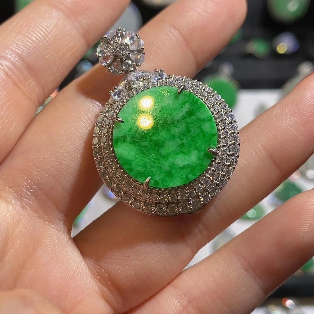 翡翠颈饰银S925镶嵌天然翡翠