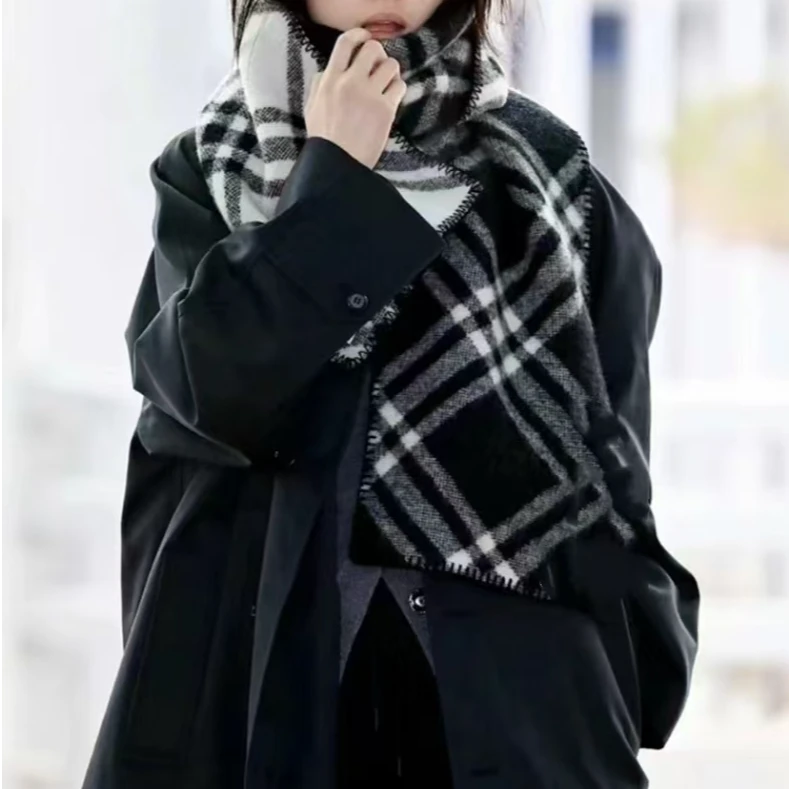 2024新款披肩高端品质双面格纹围巾情侣围脖时尚百搭