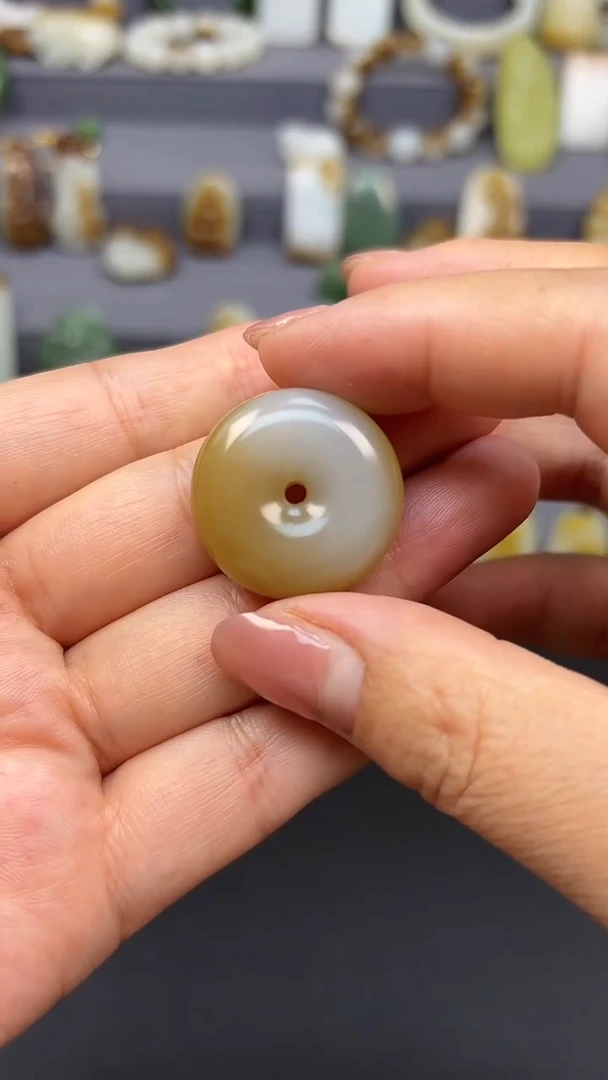 【闪购商品】和田玉颈饰未镶嵌1