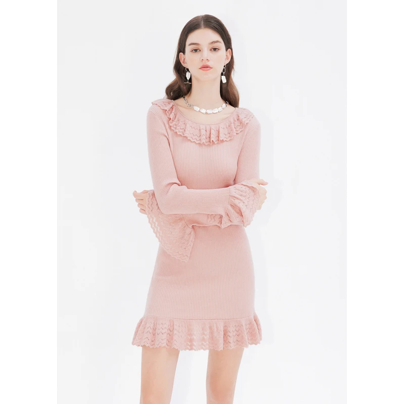 missCOCOON修身圆领针织裙冬季新女时尚花边喇叭袖设计连衣裙