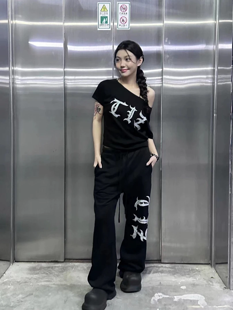 【折扣不退换】Thisiszoom亮闪哥特风印花宽松休闲抽绳斯密绒卫裤