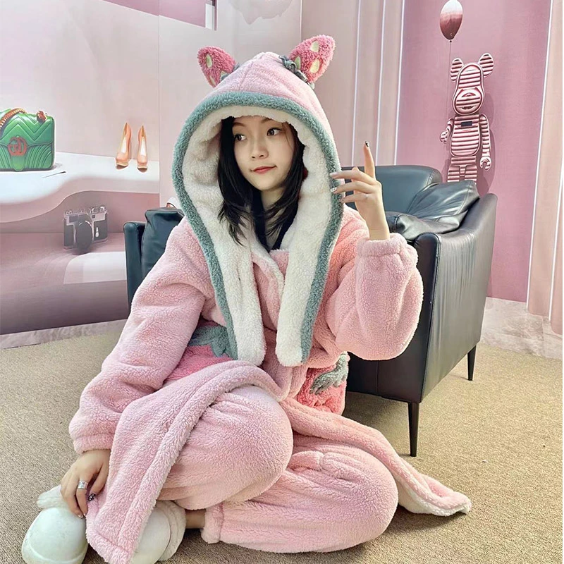 甜美草莓珊瑚绒可爱毛绒睡衣秋冬款家居服连帽秋冬季保暖加厚冬天
