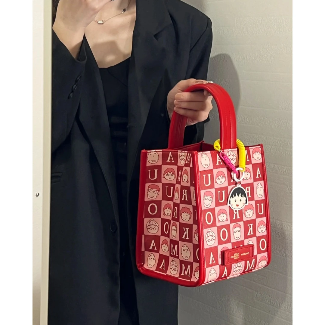 百搭2025新款潮樱桃小丸子便当可爱卡通小众挂饰手提包露营水桶包