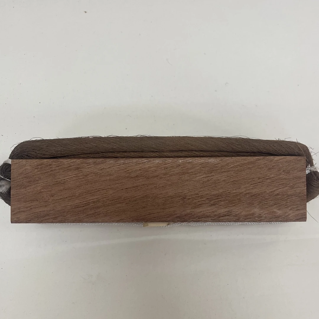 压刷刷子。传统雕版印刷工具，纯手工制作。
