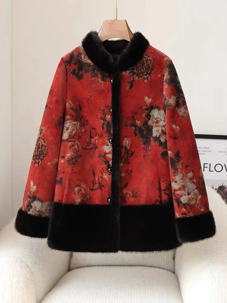 2025冬新款时尚短款加厚冬季奶奶装皮毛一体中老年款国风外套保暖