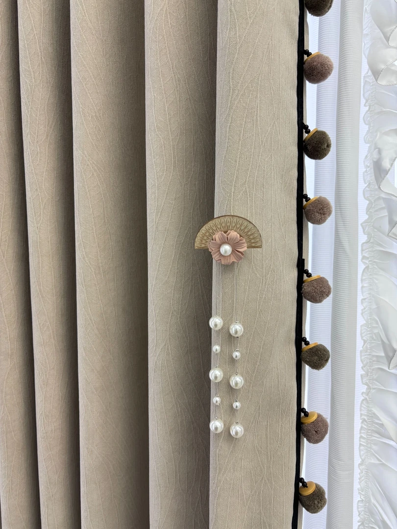 一叶知秋复古雪尼尔加厚毛球花边全遮光高端窗帘