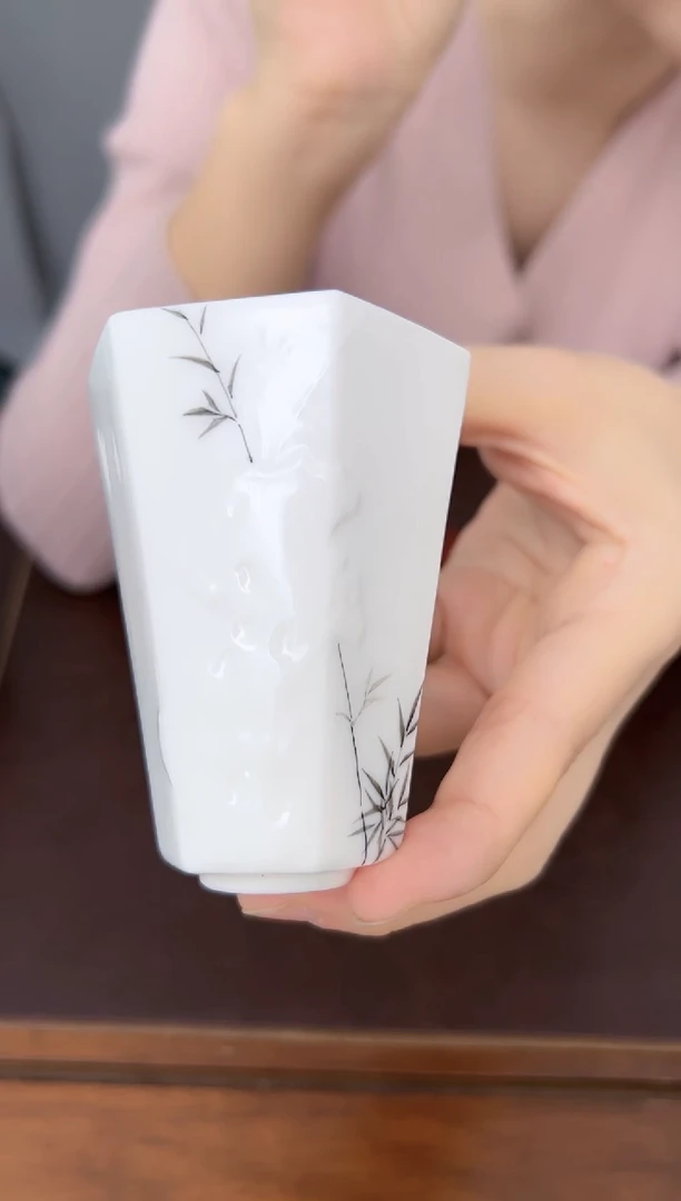 【闪购商品】陶瓷竹石图主人杯