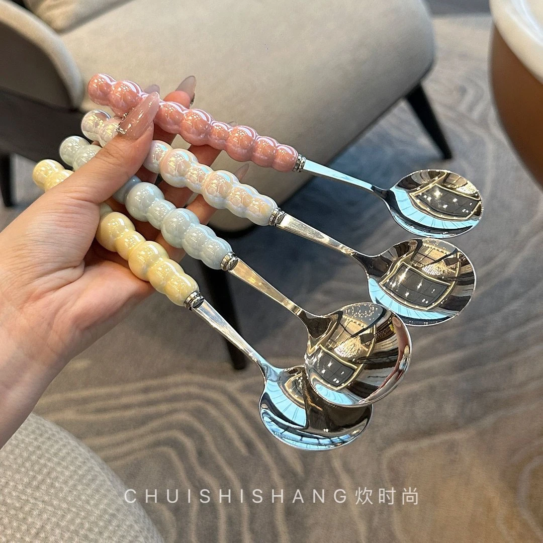 轻奢四色不锈钢勺子陶瓷手柄少女心家用吃饭勺小汤勺长柄圆勺调羹