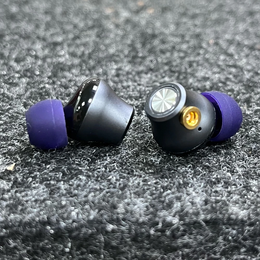 准新品  非常不错 圈铁MMCX耳机头娄式33518动铁入耳式耳机人声