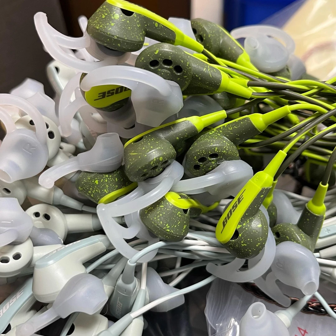 95新 BOSE sie2i运动版入耳式有线耳机 防汗水鲨鱼鳍耳塞