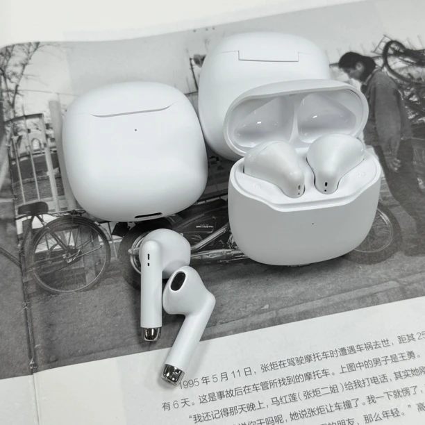 99新 音质不错 小巧真无线蓝牙耳机半入耳式