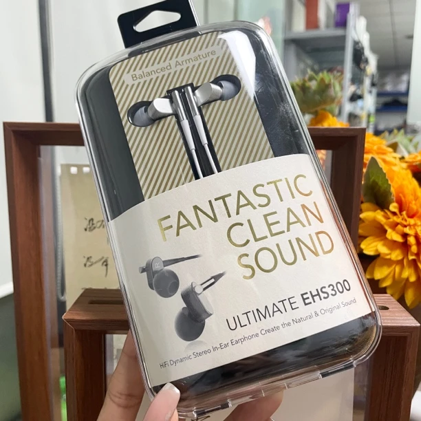 准新品  ULTIMATE-EHS300动铁娄式入耳机有线耳机
