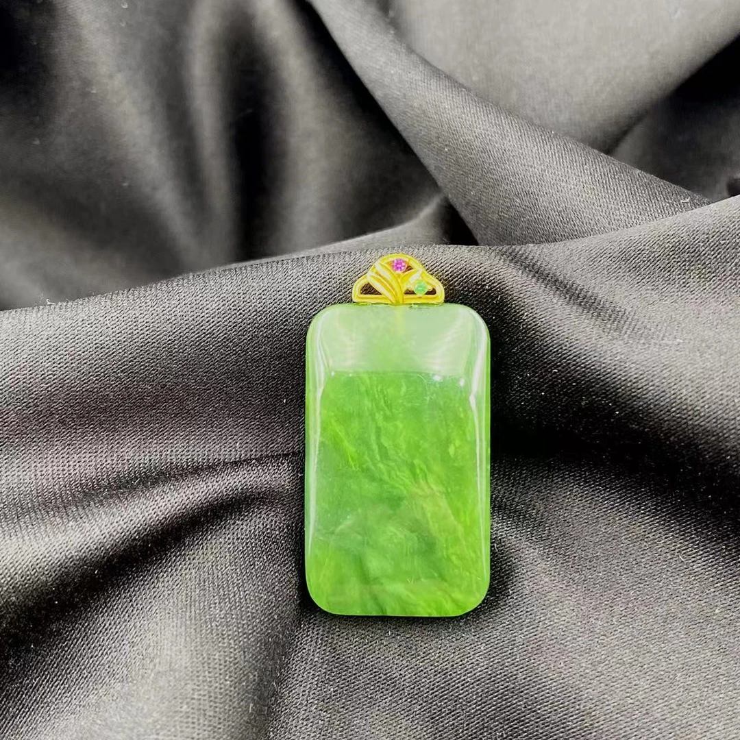 和田玉国风满色绿无事牌吊坠Y2191（赠链）