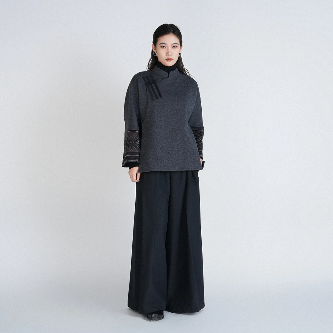 国风绵羊毛刺绣花长袖宽松盘扣气质百搭女短款绮园上衣CCL181168