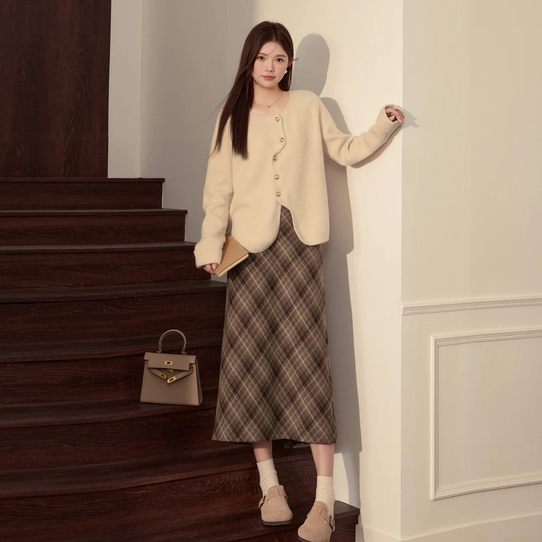 蓝语大码女装胖mm法式针织毛衣格纹a字半身裙显瘦一整套初冬穿搭