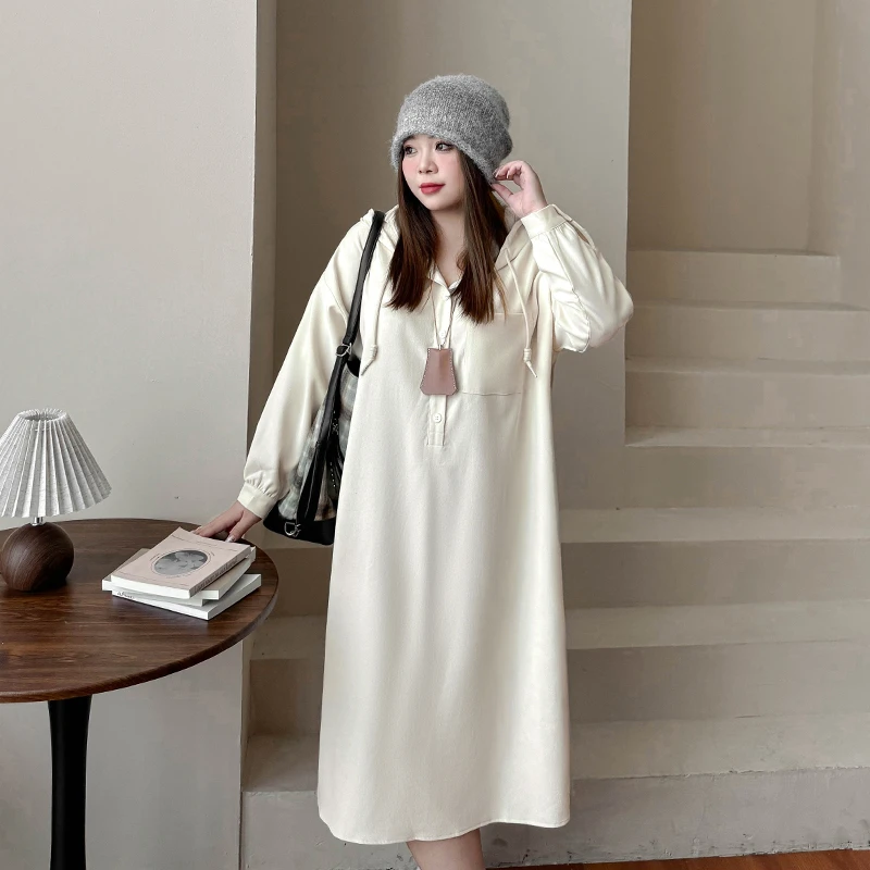 B3297大码女装【温柔奶甜系】斜纹磨毛秋冬慵懒风连帽开叉连衣裙子