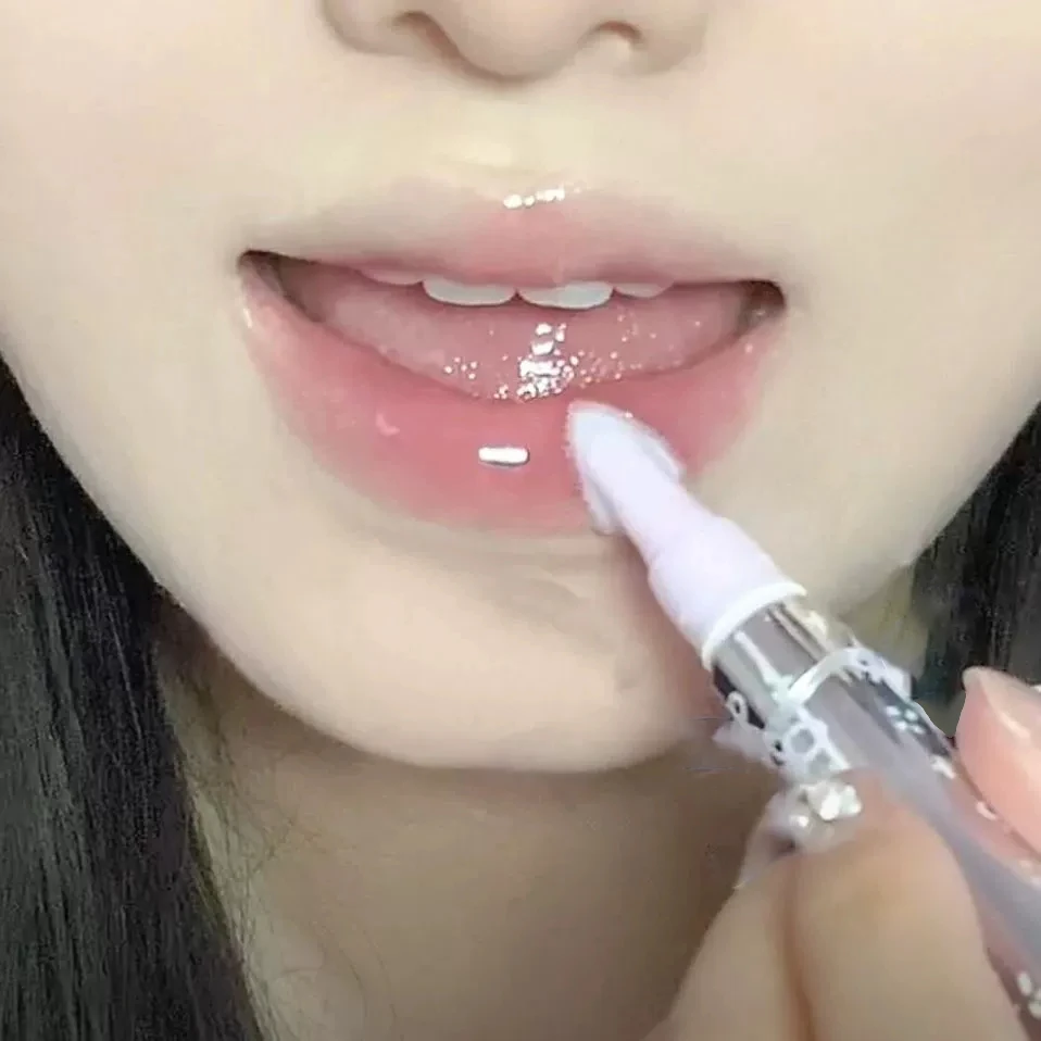人生灰粉出现了!甜欲镜面唇釉不易沾杯毛绒刷头爱心小蝴蝶结唇蜜