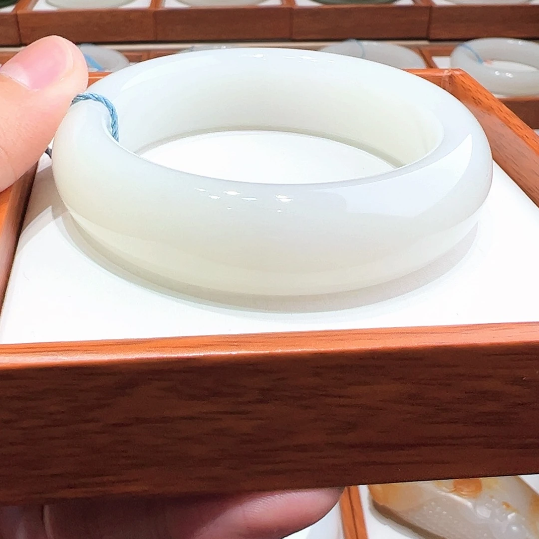 和田玉手镯53未镶嵌