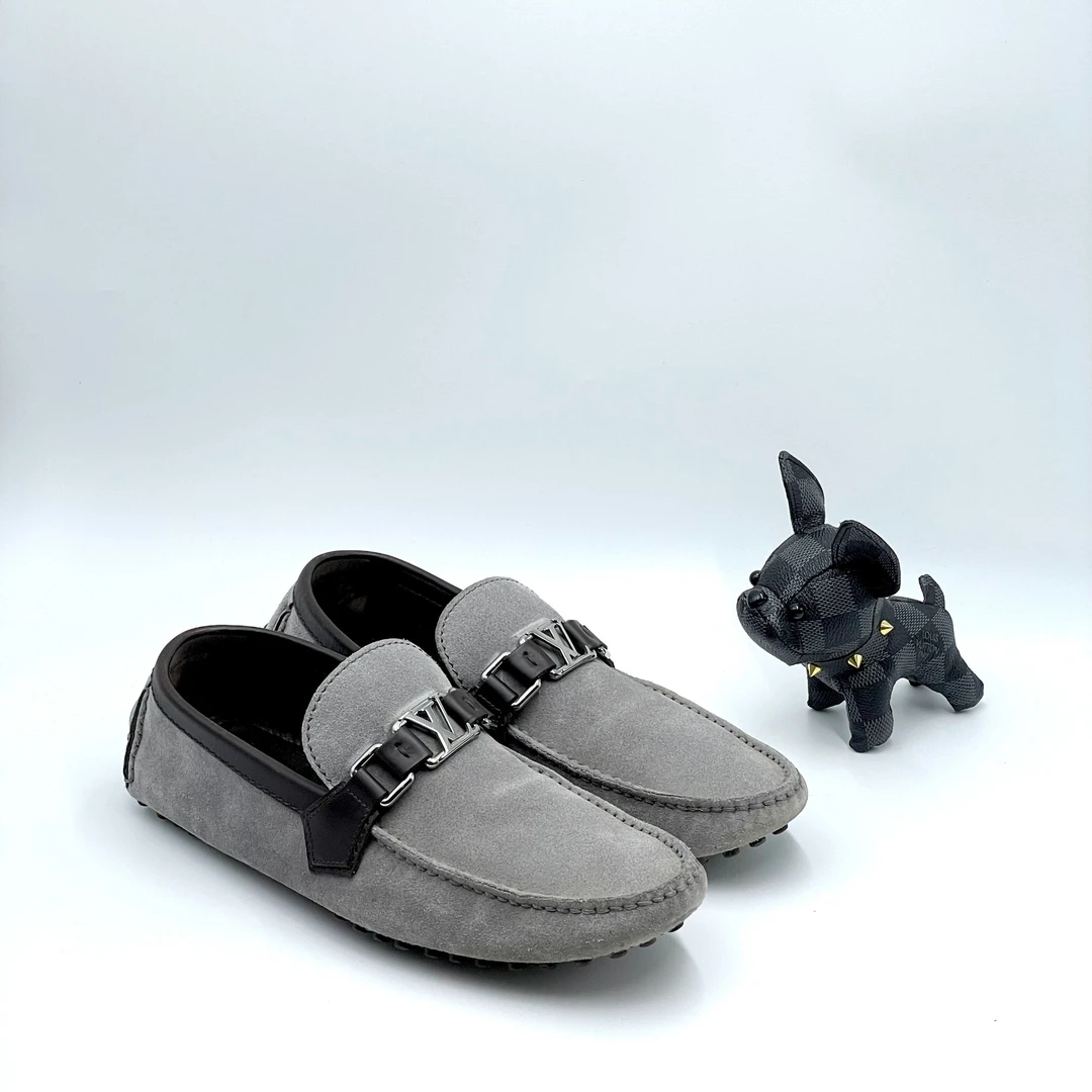 99新 LouisVuitton/路易威登 灰色麂皮银扣大logo豆豆鞋 40.5码