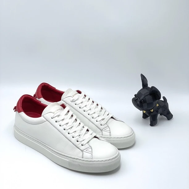 Givenchy  纪梵希 白色经典烫金logo 休闲时尚红尾板鞋 40码 97新