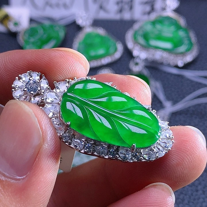 【闪购商品】翡翠颈饰未镶嵌翡翠